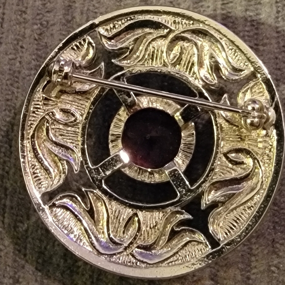 Source Unknown Silver-Tone Brooch with Deep Purple Faceted Stone
